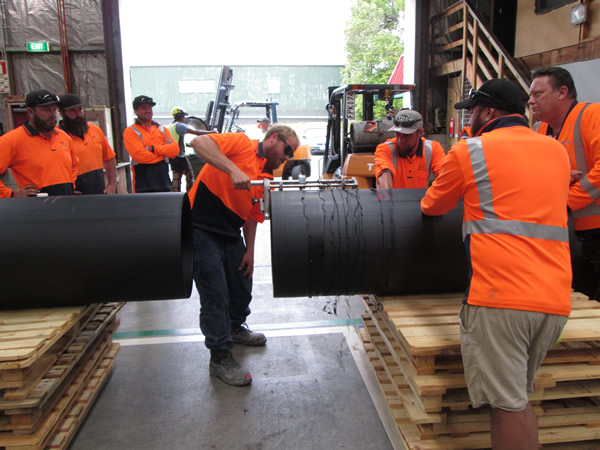 PIpe-peeling-560-PE-sml